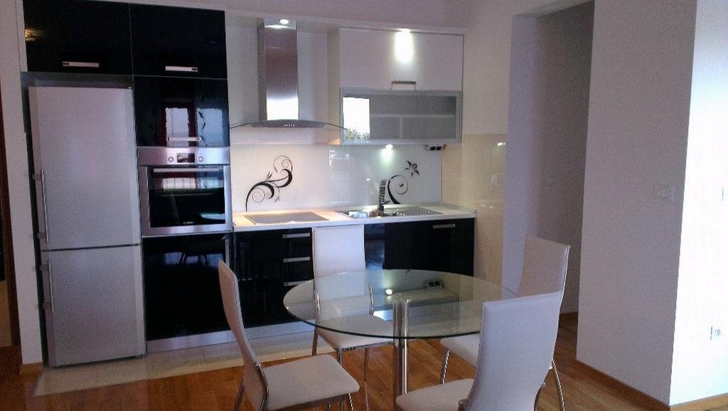 Adela Apartments - Beach Znjan Split Quarto foto