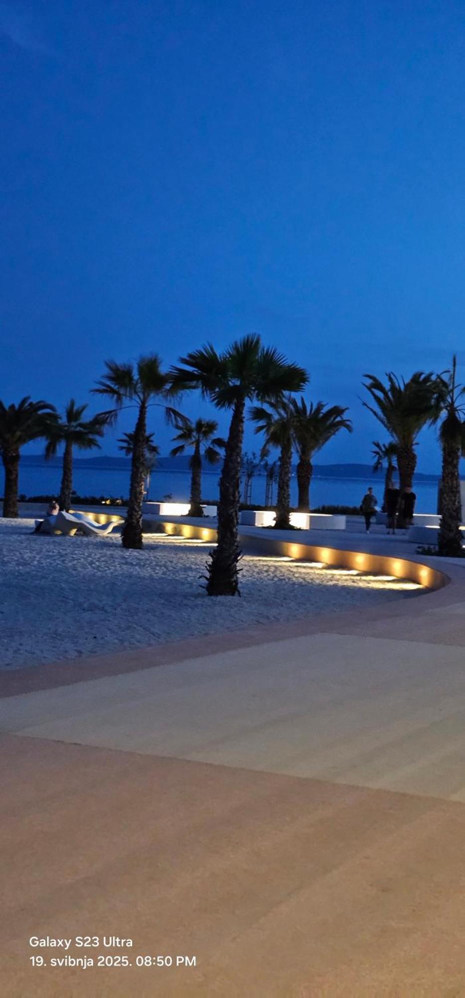 Adela Apartments - Beach Znjan Split Exterior foto