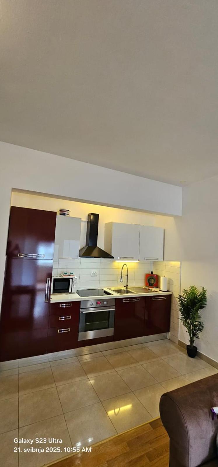 Adela Apartments - Beach Znjan Split Exterior foto