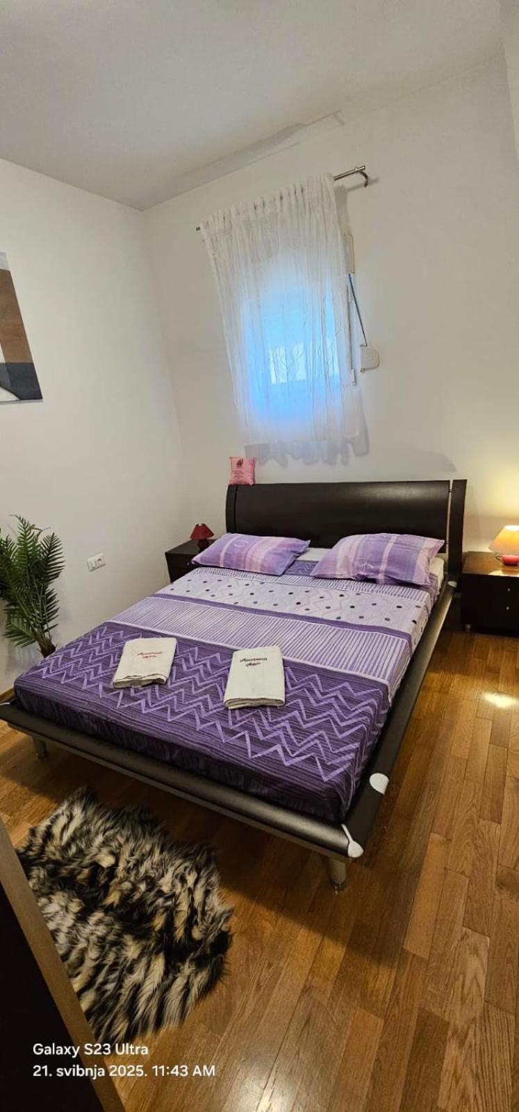 Adela Apartments - Beach Znjan Split Exterior foto